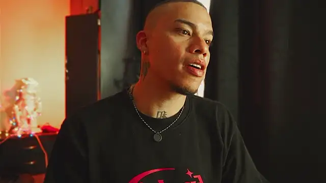 Snapshot of AlphaMasterXxx chatting on March 25, 2026, 8:41 pm AlphaMasterXxx online show from March 25, 2026, 8:41 pm