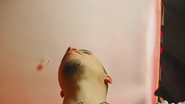 Snapshot of AlphaMasterXxx chatting on March 20, 2026, 4:52 pm AlphaMasterXxx online show from March 20, 2026, 4:52 pm