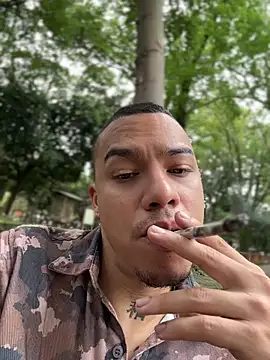 Snapshot of AlphaMasterXxx chatting on April 11, 2026, 2:54 pm AlphaMasterXxx online show from April 11, 2026, 2:54 pm