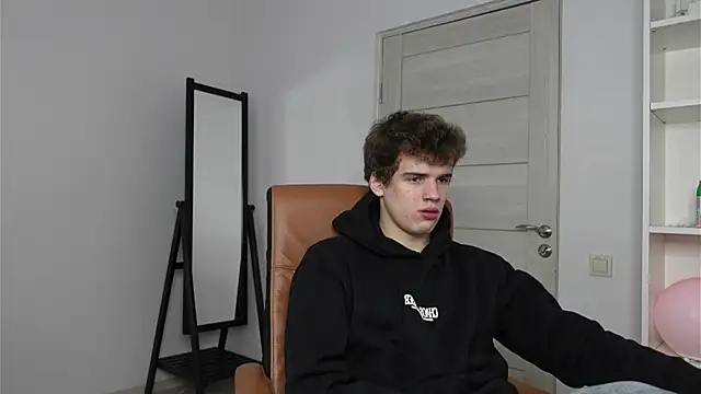 Snapshot of Ricky_Becko chatting on October 4, 2025, 2:51 pm Ricky Becko online show from October 4, 2025, 2:51 pm