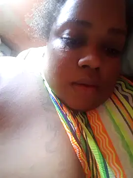 Snapshot of Karamelsaus chatting on October 18, 2025, 1:46 pm Karamelsaus online show from October 18, 2025, 1:46 pm