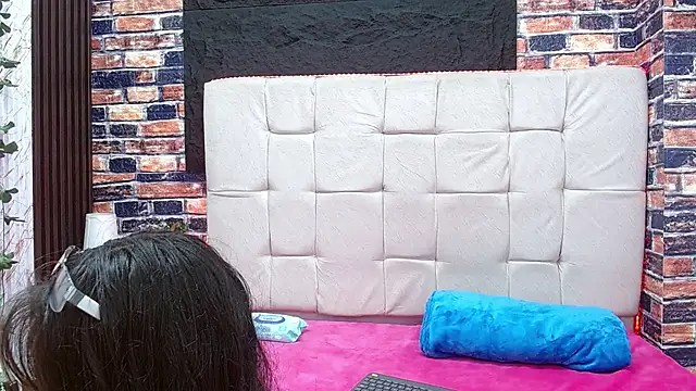 mikaela303av online show from October 13, 2025, 3:41 am