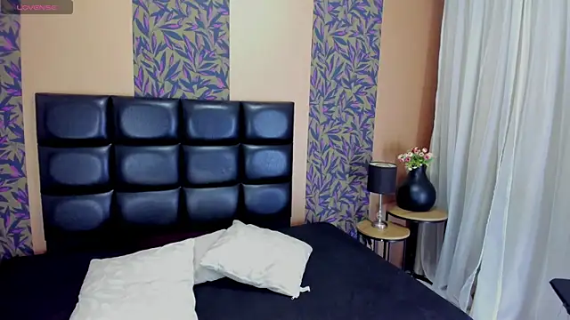 mysterius boy online show from September 11, 2025, 6:52 pm