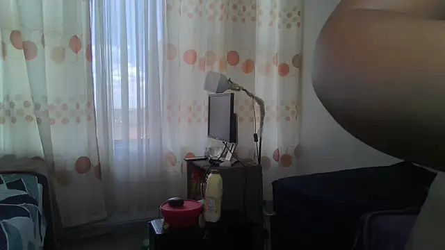 Snapshot of BrownSugarX02 chatting on November 19, 2025, 9:42 am BrownSugarX02 online show from November 19, 2025, 9:42 am