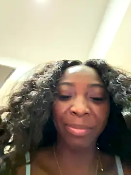 EmilyKisx online show from November 17, 2025, 10:08 am