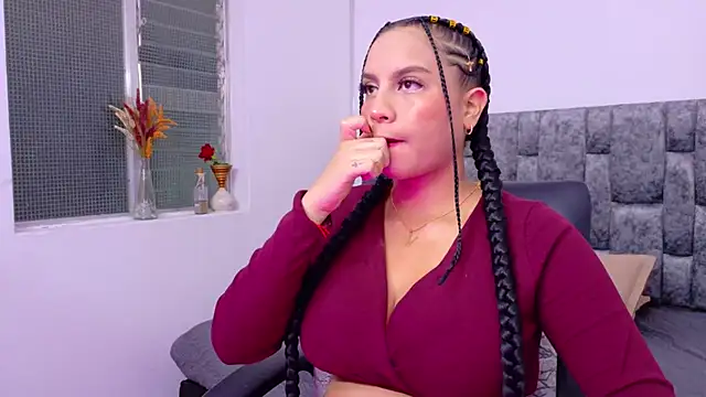 Snapshot of Lizbeth_Rouse chatting on September 20, 2025, 11:04 am Lizbeth Rouse online show from September 20, 2025, 11:04 am