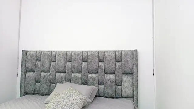 Snapshot of Lizbeth_Rouse chatting on September 14, 2025, 2:06 pm Lizbeth Rouse online show from September 14, 2025, 2:06 pm