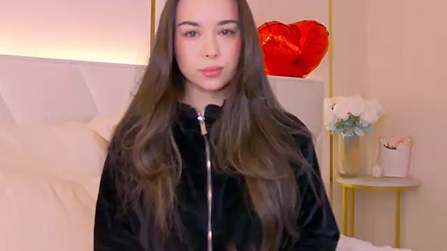 Snapshot of MiaMarlow chatting on February 17, 2026, 9:56 pm MiaMarlow online show from February 17, 2026, 9:56 pm