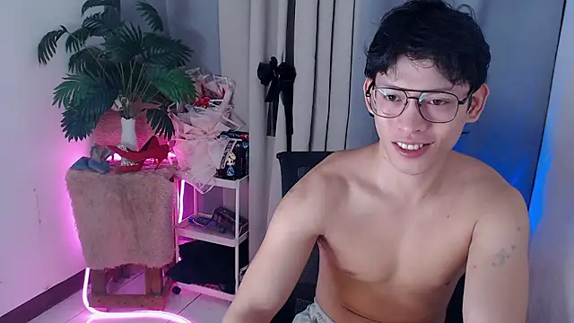 pinkcock froi2305 online show from March 21, 2026, 4:25 am