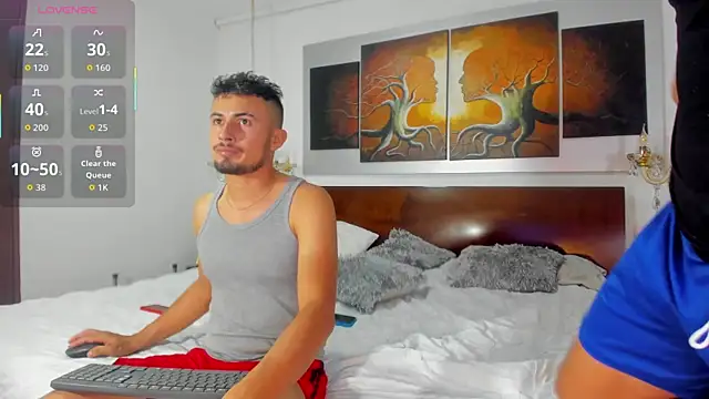 Valentiinoss online show from October 6, 2025, 8:31 pm