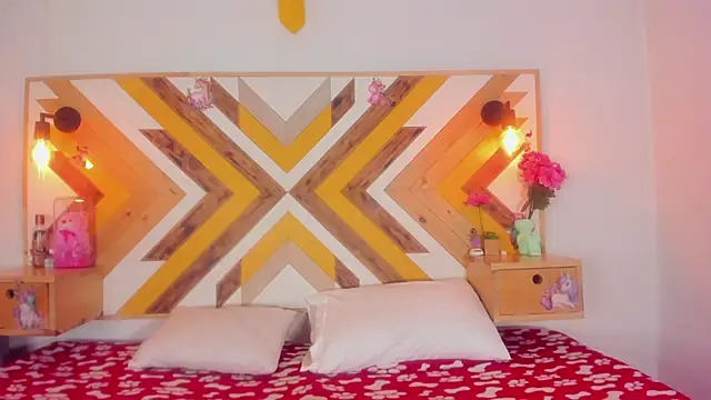 SoleneFontaine online show from November 5, 2025, 12:41 pm