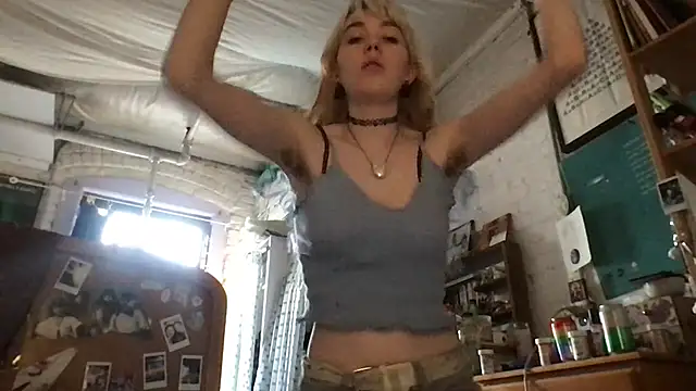 Snapshot of danceissex chatting on October 19, 2025, 8:33 pm danceissex online show from October 19, 2025, 8:33 pm