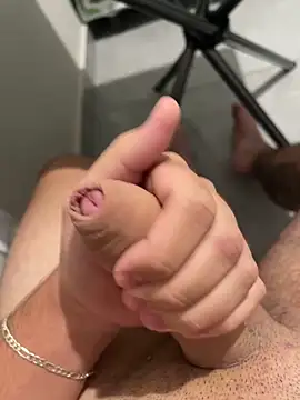 Novinho16cmz online show from February 10, 2026, 2:43 am