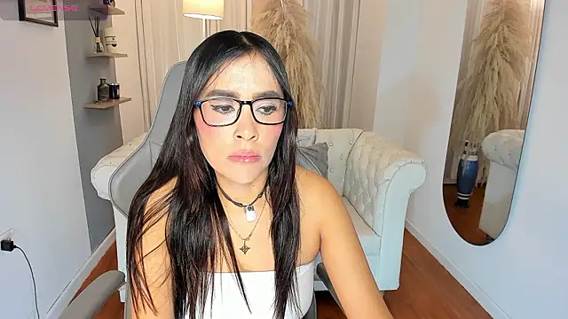 Snapshot of Natalia_Leon8 chatting on January 16, 2026, 4:05 am Natalia Leon8 online show from January 16, 2026, 4:05 am