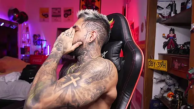 logan hugh8 online show from April 8, 2026, 8:16 am