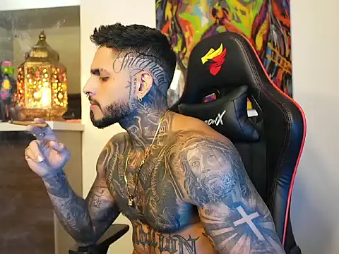 logan hugh8 online show from September 21, 2025, 4:06 am