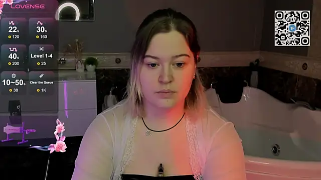 Snapshot of HelenHartt chatting on November 24, 2025, 2:00 am HelenHartt online show from November 24, 2025, 2:00 am