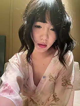 Snapshot of luluya1314 chatting on April 18, 2026, 5:54 am luluya1314 online show from April 18, 2026, 5:54 am