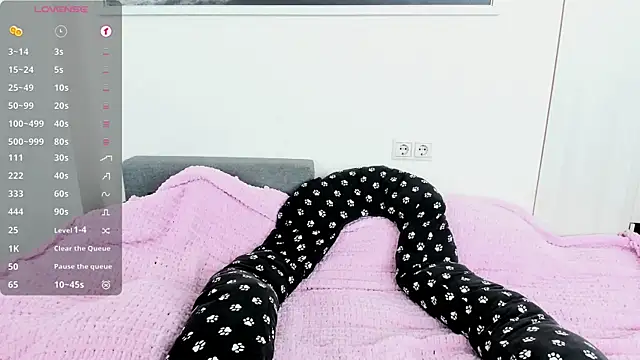 Snapshot of Dark_Moni chatting on April 23, 2026, 3:24 am Dark Moni online show from April 23, 2026, 3:24 am