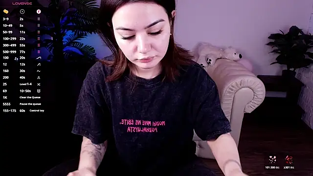 Snapshot of Dark_Moni chatting on March 1, 2026, 2:44 am Dark Moni online show from March 1, 2026, 2:44 am