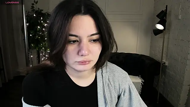 Snapshot of Dark_Moni chatting on March 27, 2026, 2:42 am Dark Moni online show from March 27, 2026, 2:42 am