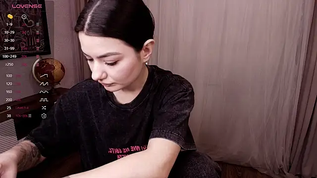 Dark Moni online show from October 19, 2025, 2:47 am