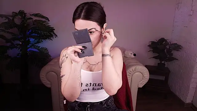 Snapshot of Dark_Moni chatting on March 13, 2026, 2:38 am Dark Moni online show from March 13, 2026, 2:38 am