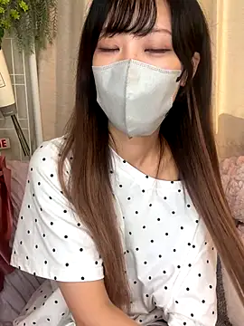 emiiiii1001 online show from September 26, 2025, 5:14 am