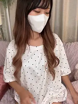 emiiiii1001 online show from September 20, 2025, 2:16 am