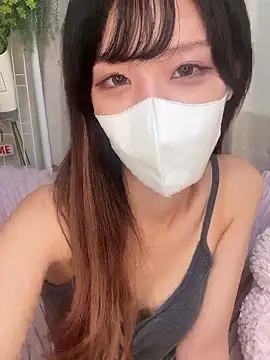 emiiiii1001 online show from September 19, 2025, 5:33 am