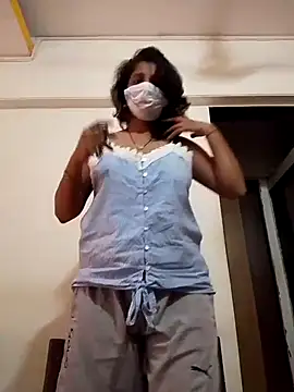 Love Foreverr12 online show from October 16, 2025, 4:43 am