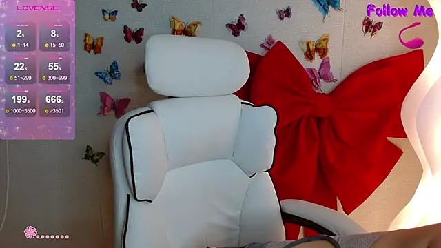 Snapshot of Boobyy-Bae chatting on November 4, 2025, 10:08 am Boobyy-Bae online show from November 4, 2025, 10:08 am