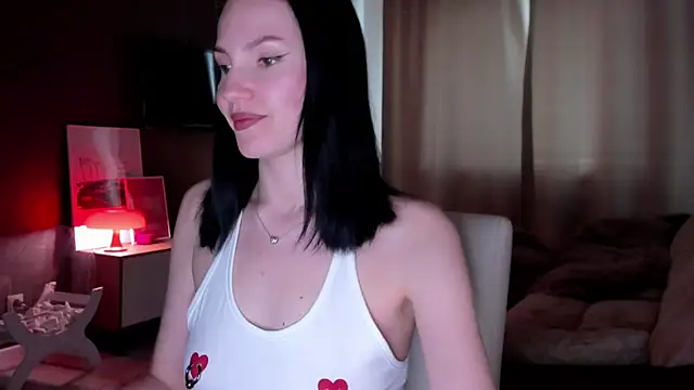 AdeleShinemm online show from May 18, 2026, 4:51 am