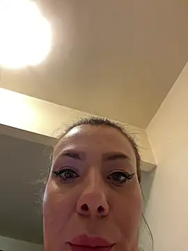 Snapshot of emmasweett11 chatting on March 1, 2026, 5:57 pm emmasweett11 online show from March 1, 2026, 5:57 pm