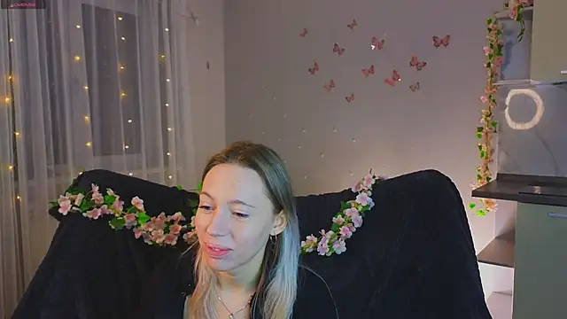 NyxaThorn online show from January 19, 2026, 2:54 pm