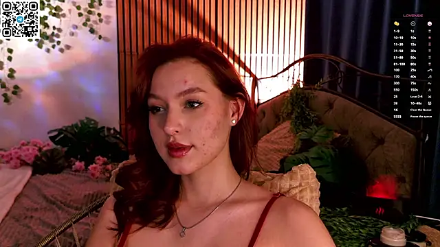 Snapshot of GildedKitten chatting on February 27, 2026, 8:41 pm GildedKitten online show from February 27, 2026, 8:41 pm