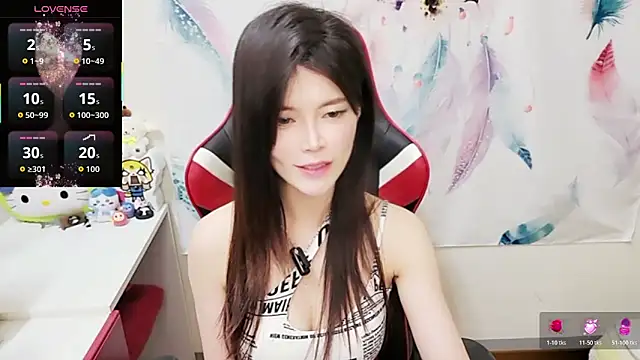 Alina10932 online show from November 16, 2025, 10:20 am