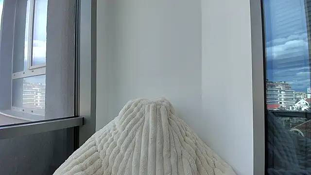 FoxieKiss online show from November 21, 2025, 9:30 am