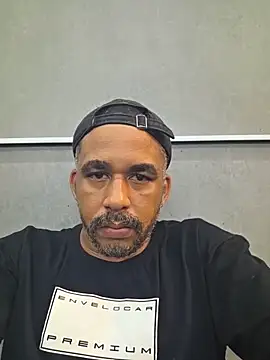 Paupreto19cm  online show from February 12, 2026, 10:53 pm