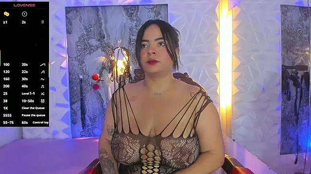 Snapshot of Luciana_r chatting on April 14, 2026, 1:38 pm Luciana r online show from April 14, 2026, 1:38 pm