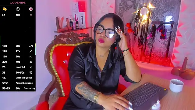 Snapshot of Luciana_r chatting on March 4, 2026, 12:46 pm Luciana r online show from March 4, 2026, 12:46 pm