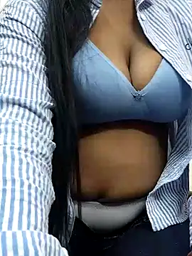 Snapshot of Laxmi_89 chatting on February 21, 2026, 4:03 am Laxmi 89 online show from February 21, 2026, 4:03 am