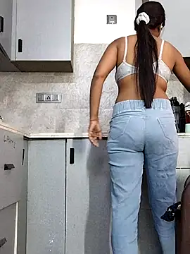 Snapshot of Laxmi_89 chatting on March 28, 2026, 3:29 am Laxmi 89 online show from March 28, 2026, 3:29 am