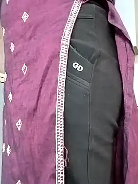 Snapshot of Laxmi_89 chatting on April 6, 2026, 5:19 am Laxmi 89 online show from April 6, 2026, 5:19 am