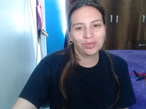 cloequeen15 online show from February 2, 2026, 5:01 pm