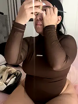 Snapshot of Aliciawhitee chatting on October 22, 2025, 2:55 am Aliciawhitee online show from October 22, 2025, 2:55 am