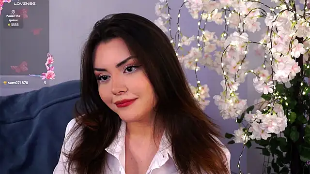 Snapshot of MerlynDinovo chatting on November 18, 2025, 9:01 am MerlynDinovo online show from November 18, 2025, 9:01 am