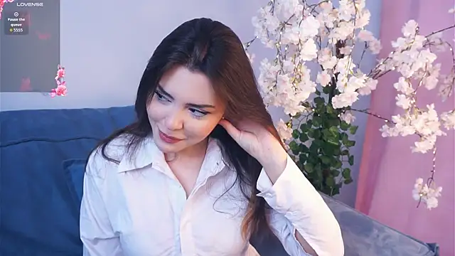 Snapshot of MerlynDinovo chatting on November 21, 2025, 8:35 am MerlynDinovo online show from November 21, 2025, 8:35 am