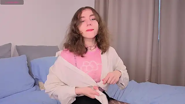 Snapshot of JoanMurphy chatting on September 21, 2025, 9:03 am JoanMurphy online show from September 21, 2025, 9:03 am