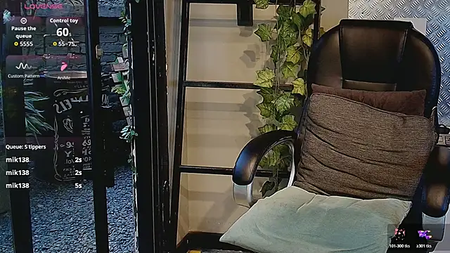 Snapshot of MarcusRain_ chatting on February 9, 2026, 12:25 pm MarcusRain online show from February 9, 2026, 12:25 pm